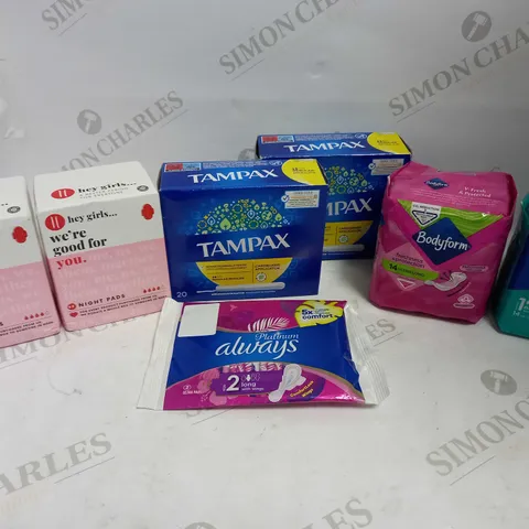 LOT OF ASSORTED PERIOD PRODUCTS