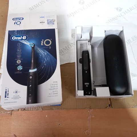 ORAL-B IO5 ELECTRIC TOOTHBRUSH WITH ARTIFICIAL INTELLIGENCE