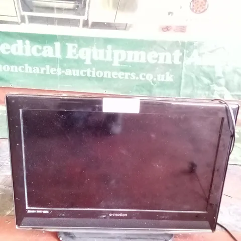 E-MOTION 26" LCD TV 