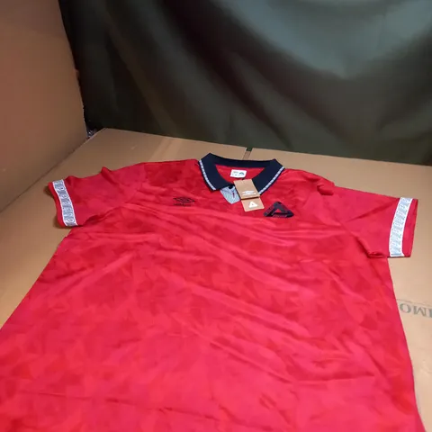 PALACE RETRO FOOTBALL SHIRT SIZE XXL