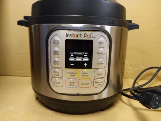 INSTANT POT DUO MINI PRESSURE COOKER