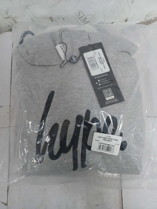 HYPE SCRIPT KIDS TRACKSUIT IN GREY - 9-10Y