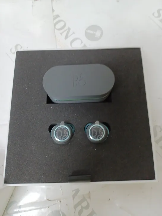 BOXED BANG & OLUFSEN E8 SPORT WIRELESS EARPHONES 