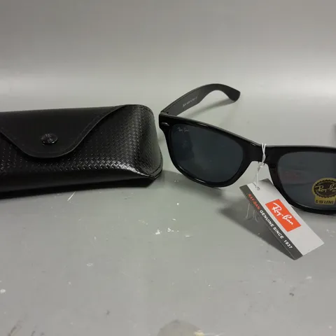 RAY-BAN ORIGINAL WAYFARER CLASSIC SUNGLASSES 