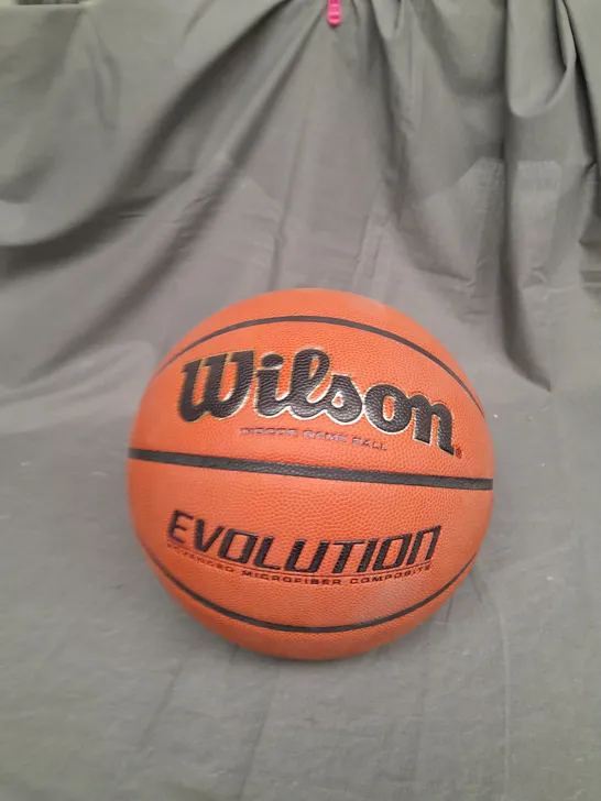 WILSON EVOLUTION BASKETBALL