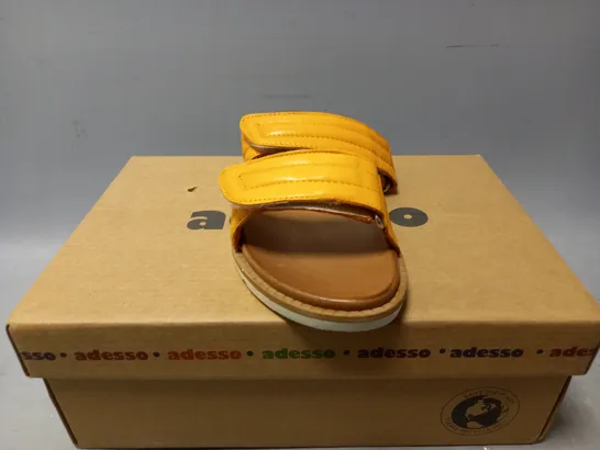 BOXED PAIR OF ADESSO ORANGE SANDAL - SIZE 5 