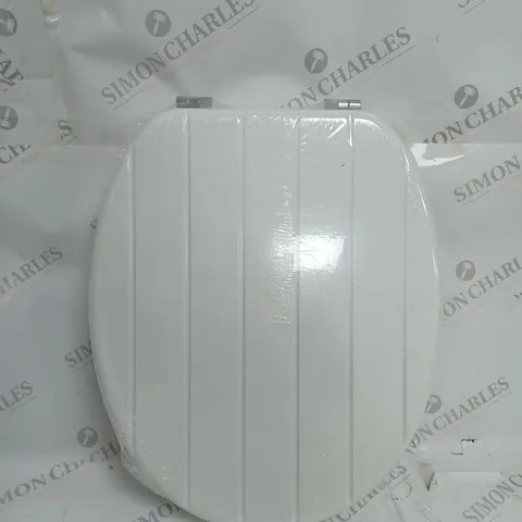 BOXED ANGEL SHIELD TOILET SEAT IN WHITE