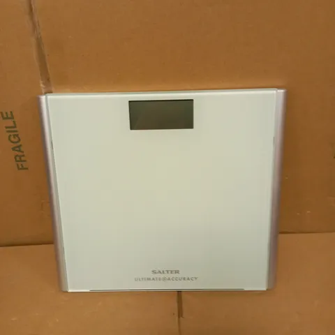 SALTER ULTIMATE ACCURACY ELECTRONIC SCALE