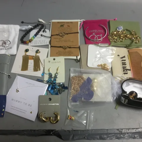 lot of approximately 30 assorted jewellery items to include French connection, CERNUCCI, accessorize 