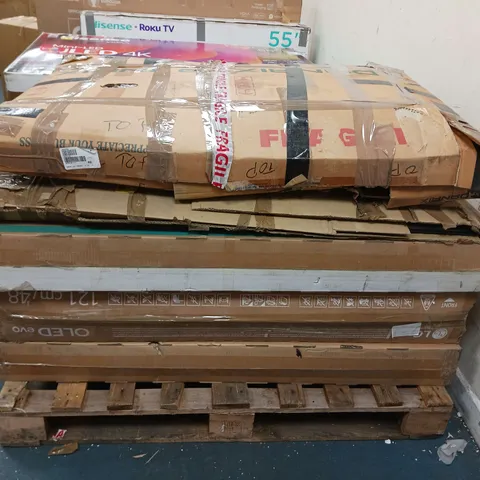 PALLET OF 5 DAMAGED TVS TO INCLUDE ROKU SMART 4K AND HISENSE SMART 4K ETC - COLLECTION ONLY