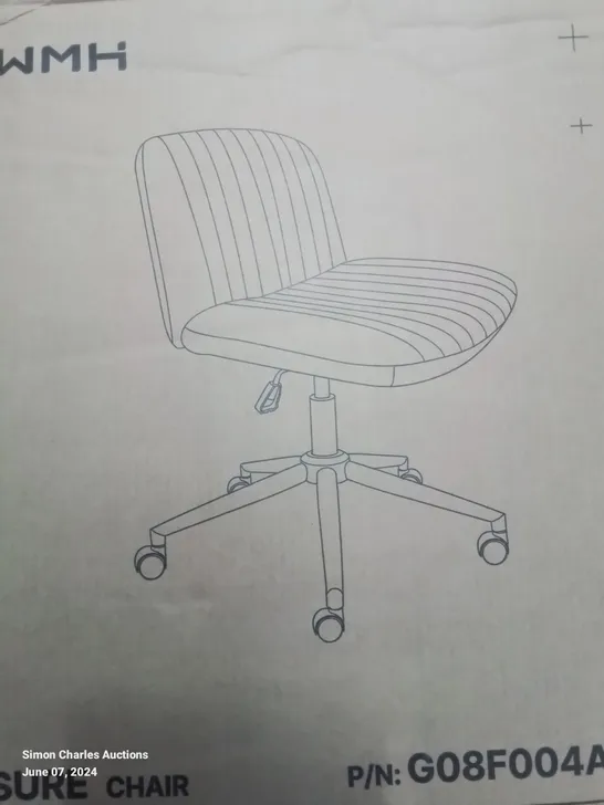 A BOXED SWIVEL HEIGHT ADJUSTABLE OFFICE CHAIR 