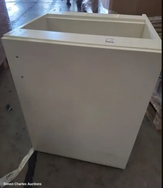 PALLET OF TWO 600 HI-LINE SINGLE BASE UNITS WHITE