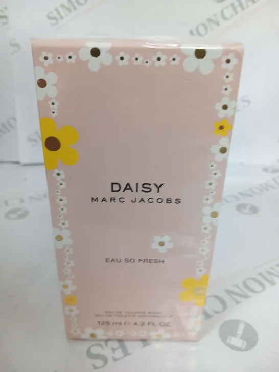 BOXED AND SEALED MARC JACOBS "DAISY" EAU DE TOILETTE SPRAY 125ML