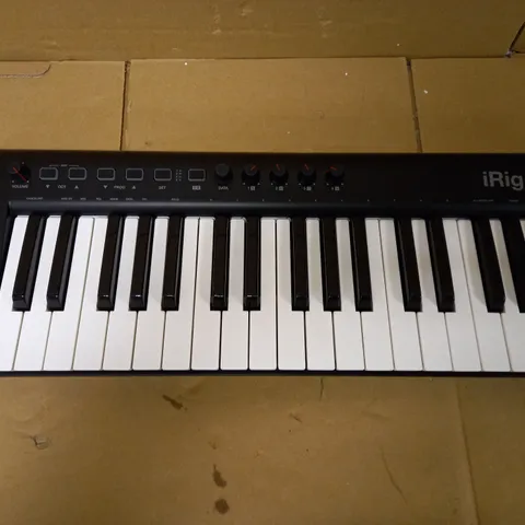 IK MULTIMEDIA IRIG KEYS 2 PRO - COMPACT UNIVERSAL MIDI KEYBOARD WITH 37 FULL SIZED KEYS