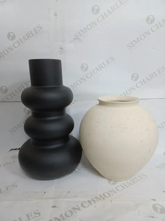 SET OF 2 TO INCLUDE - ZARA HOME POT & UNBRANDED BLACK GLASS VASE