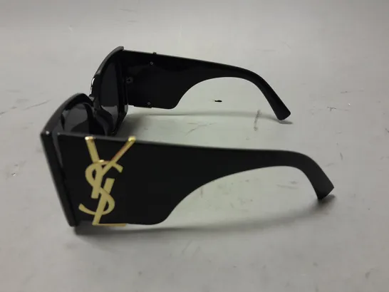 SAINT LAURENT CHUNKY FRAMED GLASSES IN CASE