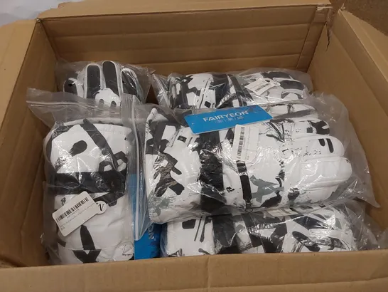 BOX OF APPROXIMATELY 10X BRAND NEW FAIRYEON DARTHVADER SKI/SNOWBOARD WINTER GLOVES - SIZES MEDIUM AND LARGE (1 BOX)