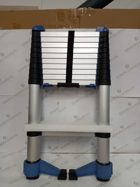 BUILDCRAFT 3.2M TELESCOPIC LADDER