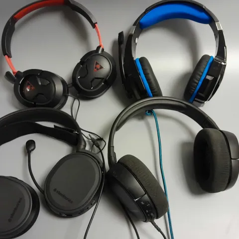 LOT OF 4 ASSORTED GAMING HEADSETS TO INCLUDE TURTLE BEACH, STEEL SERIES AND KOTION