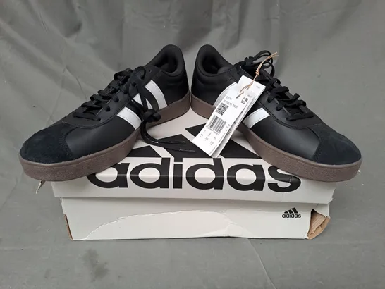 BOXED PAIR OF ADIDAS VL COURT BASE SHOES IN BLACK/WHITE UK SIZE 8