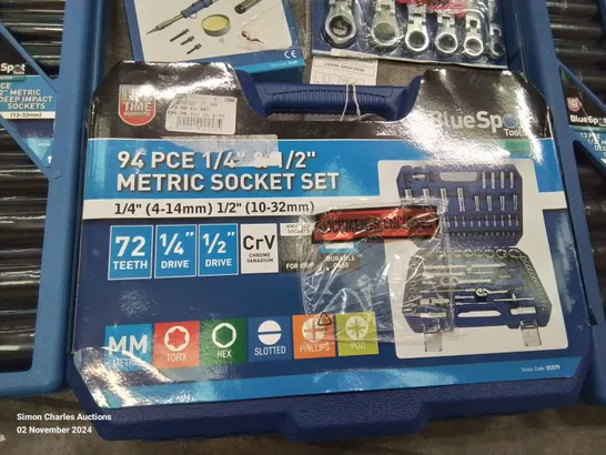 BOX CONTAINING MIXED TOOLS TO INCLUDE: BLUESPOT 94 PIECE SOCKET SET, SOLDERING TERMINAL SET, RATCHET SPANNER SET, X2 DEEP IMPACT SOCKET SETS