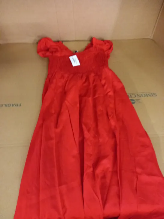 PETITE SHIRRED MIDI DRESS SIZE 12 IN RED