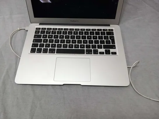 APPLE MACBOOK AIR 7 2,A1466 