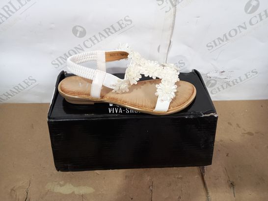 BOXED PAIR OF VIVA WHITE FLORAL SANDALS SIZE 37