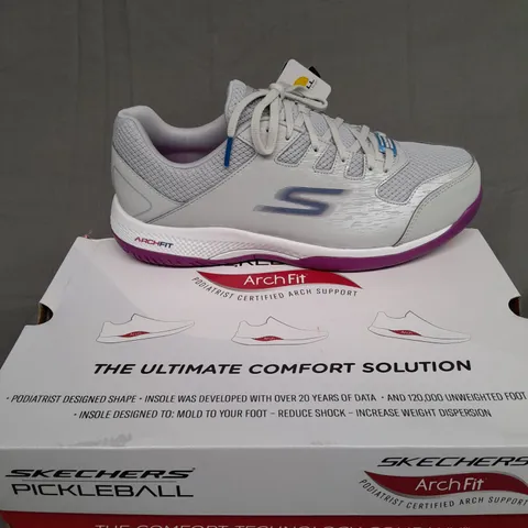 BOXED PAIR OF SKETCHERS VIPER COURT GRAY/PURPLE SIZE 10
