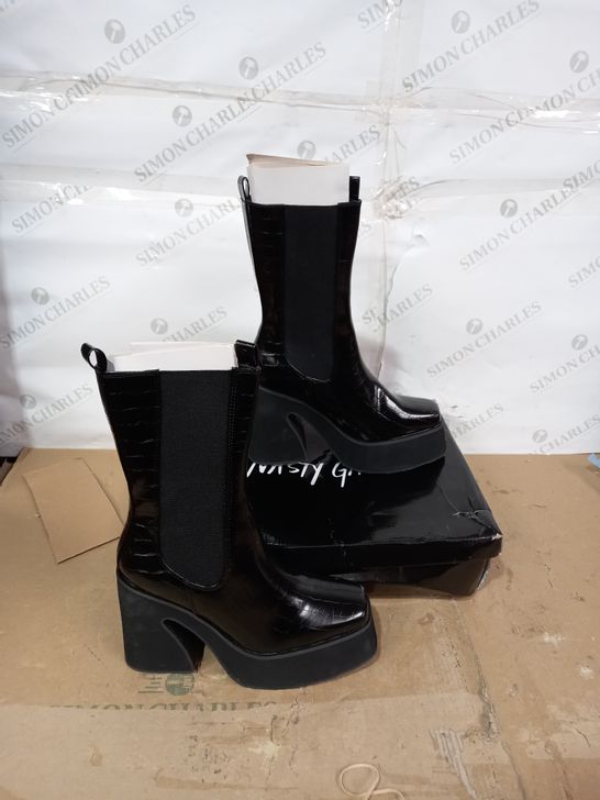 BOXED PAIR OF NASTY GAL BLACK BOOTS SIZE 6