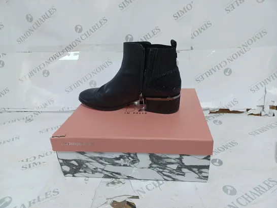 BOXED MODA IN PELLE BLACK LILITH SUEDE ANKLE BOOTS- SIZE  38