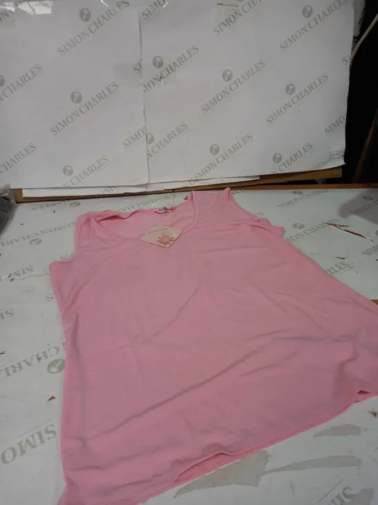 MICHELLE HOPE SCOOP NECK PINK TOP SIZE 14/16