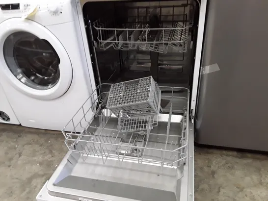 COMFEE' SLIMLINE FREESTANDING DISHWASHER FD934B-W - WHITE COLLECTION ONLY 