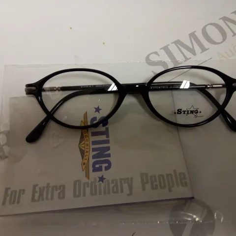 APPROX 10 DERIGO STING GLASSES - BOXED