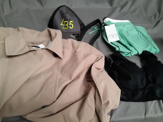 BOX OF APPROXIMATELY 20 ASSORTED CLOTHING ITEMS TO INCLUDE - HAT , TROUSERS , BELT ETC