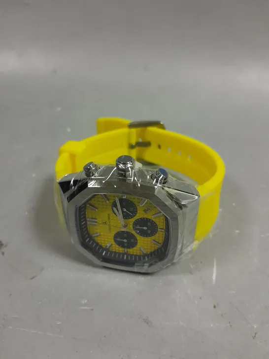 MENS LOUIS LACOMBE CHRONGRAPH WATCH – 3 SUB DIALS – SILVER COLOUR CASE – YELLOW RUBBER STRAP