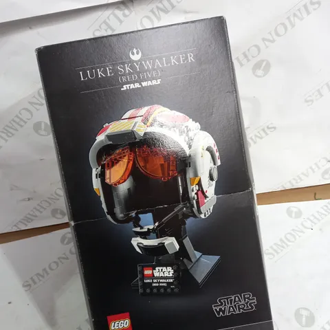 LEGO STAR WARS LUKE SKYWALKER™ (RED FIVE) HELMET