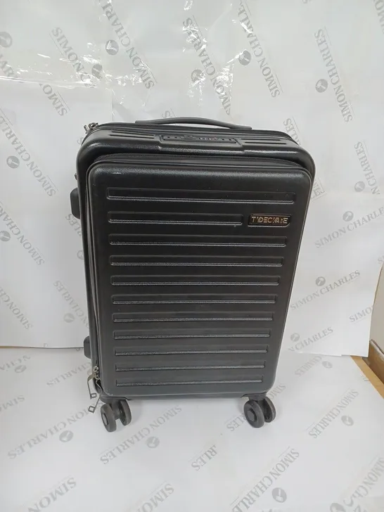 BLACK SUITCASE ON WHEELS WITH COMBINATION