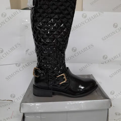 CASSANDRA KNEE HIGH BOOT IN QUILTED BLACK PATENT WITH GOLD BUCKLE DETAIL SIZE 3