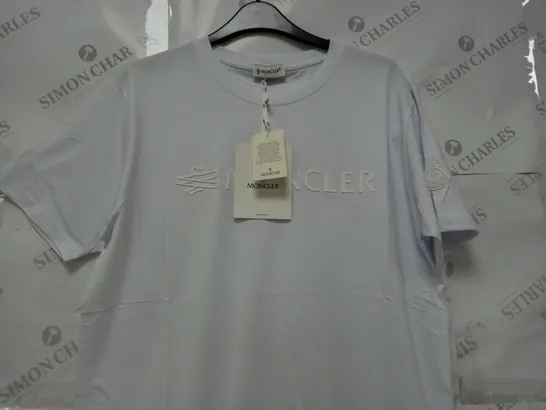 MONCLER RAISED LOGO T-SHIRT IN WHITE - MEDIUM