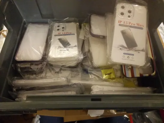 LOT OF ASSORTED MOBILE PHONE ACCESSORIES TO INCLUDE CASES AND SCREEN PROTECTOR