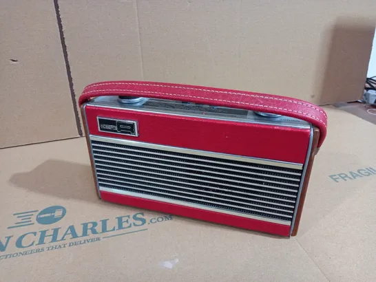 ROBERTS RED LEATHER RADIO 