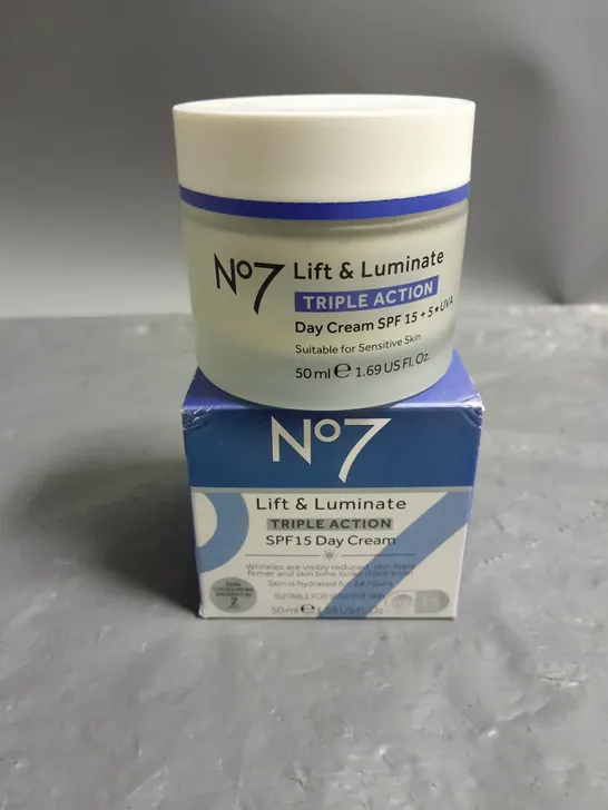 NO7 TRIPLE ACTION DAY CREAM 50ML