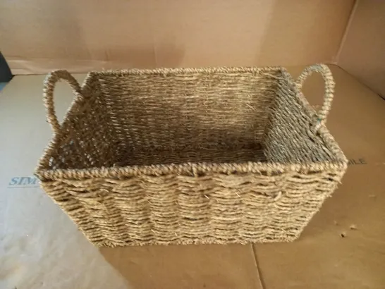 BROWN WICKER BASKET