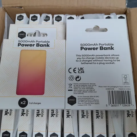 LOT OF 40 BOXED BRAND NEW 5000MAH POWERBANKS - OMBRE