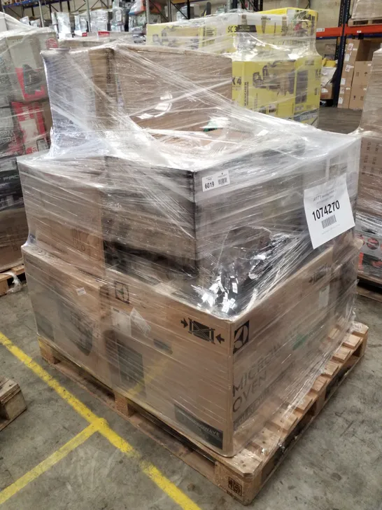 PALLET OF APPROXIMATELY 9 UNPROCESSED RAW RETURN HOUSEHOLD AND ELECTRICAL GOODS TO INCLUDE;