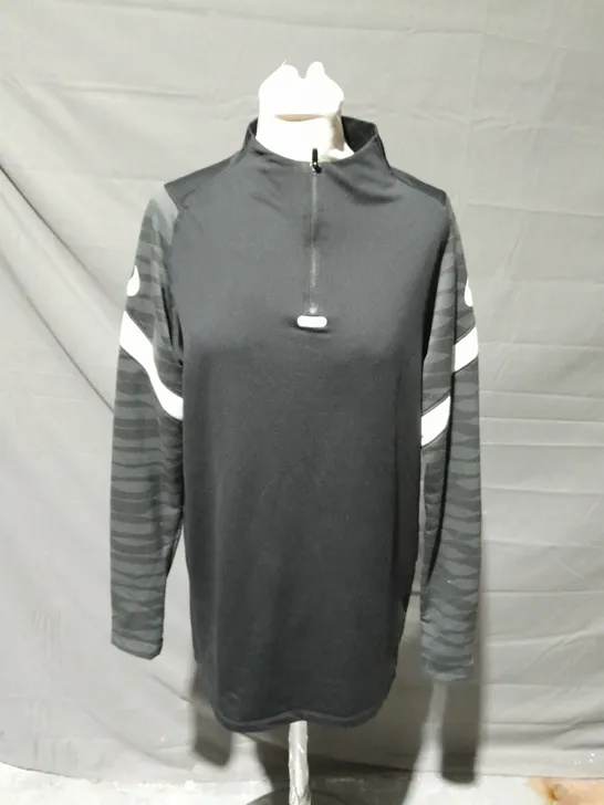 NIKE DRI-FIT FULL SLEEVE ZIP TOP SIZE MEDIUM 