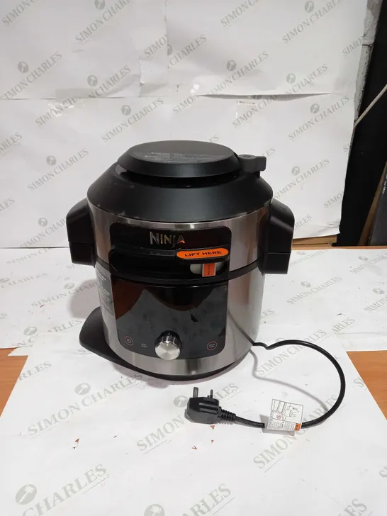 NINJA FOODI SMARTLID 7.5L MULTI COOKER & AIR FRYER