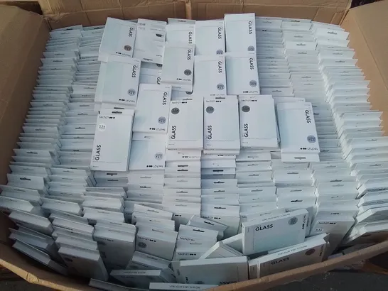 PALLET OF APPROXIMATELY 1200 BRAND NEW TECH 21 EVOLUTION GLASS CASES FOR IPHONE X