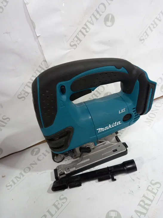 MAKITA WOOD SAW 